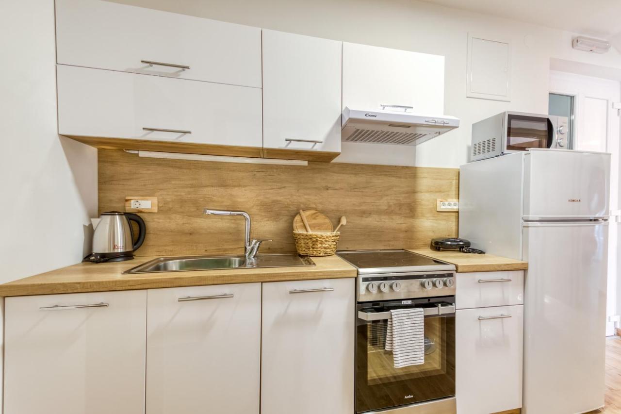 Apartmani Leptir Rakovica Ngoại thất bức ảnh