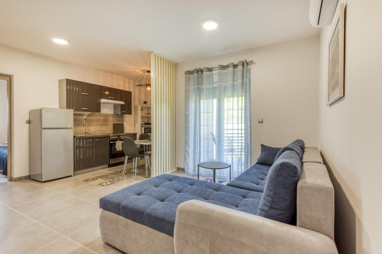Apartmani Leptir Rakovica Ngoại thất bức ảnh
