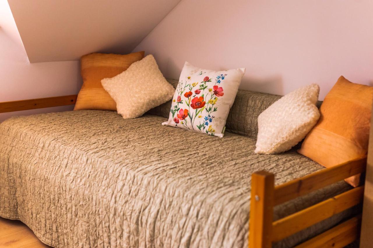 Apartmani Leptir Rakovica Ngoại thất bức ảnh