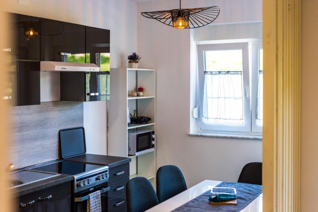 Apartmani Leptir Rakovica Ngoại thất bức ảnh
