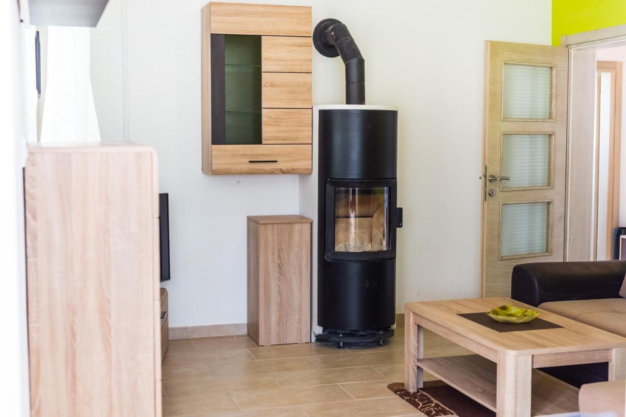 Apartmani Leptir Rakovica Ngoại thất bức ảnh