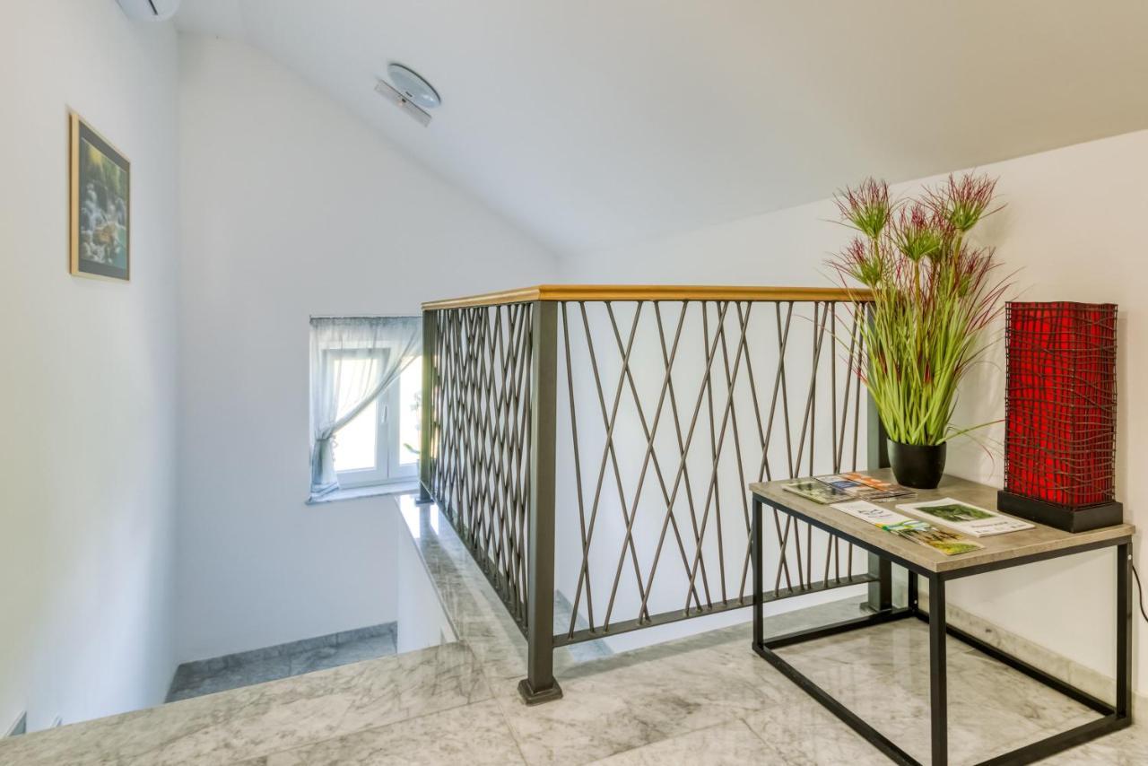 Apartmani Leptir Rakovica Ngoại thất bức ảnh