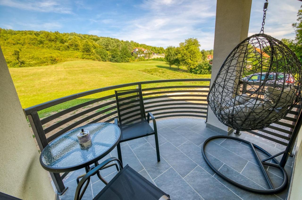 Apartmani Leptir Rakovica Ngoại thất bức ảnh