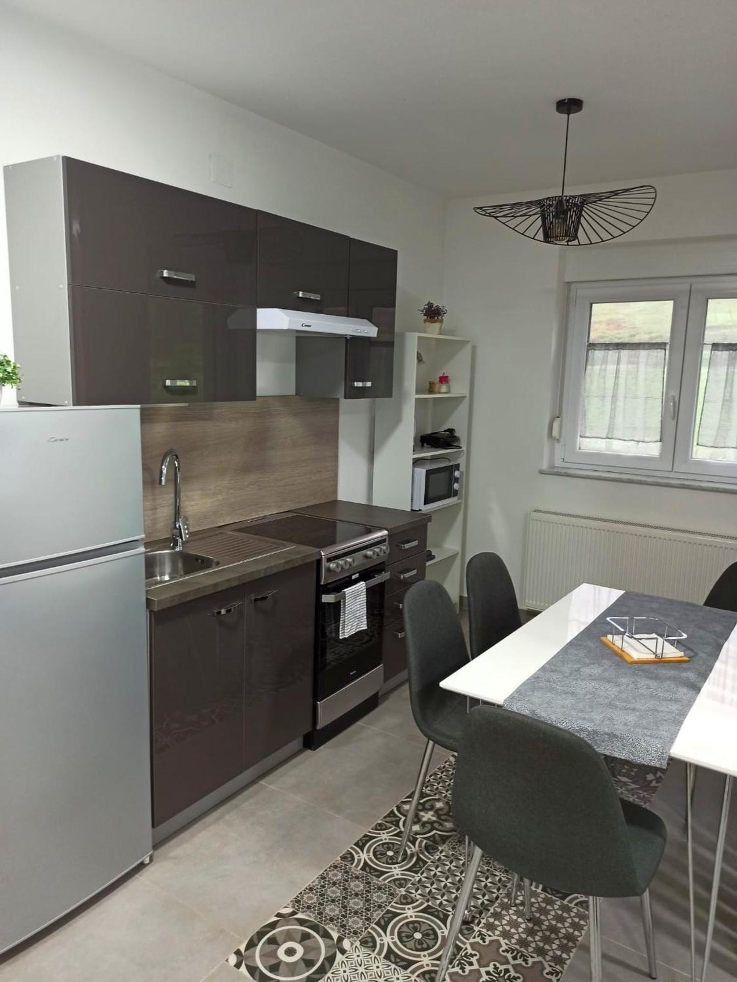 Apartmani Leptir Rakovica Ngoại thất bức ảnh